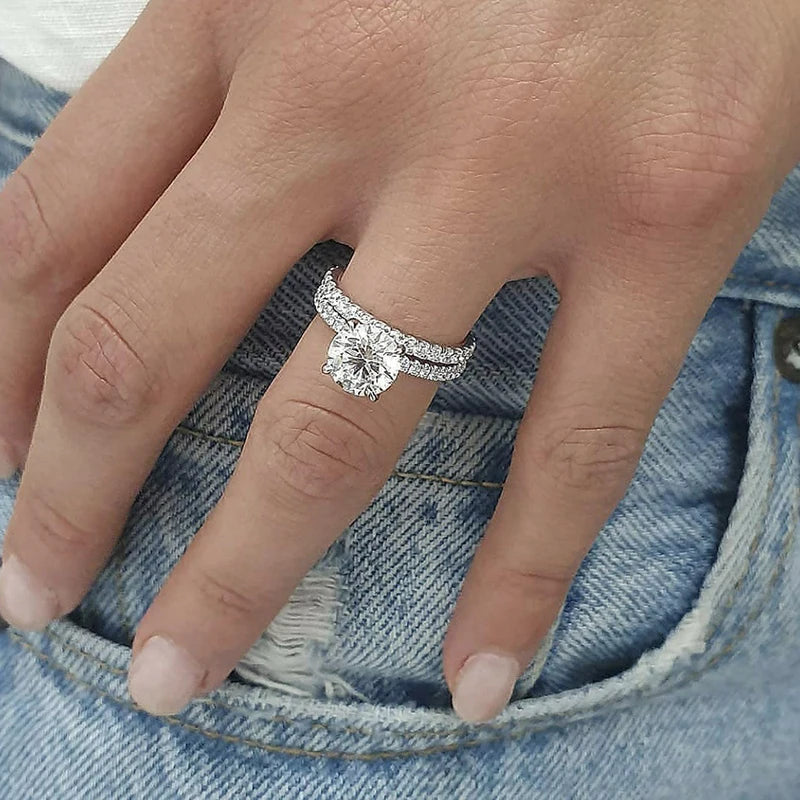 Huitan Trendy Female Set Rings with Brilliant Round Cubic Zircon Wedding Rings High Quality Silver Color Band Engagement Jewelry