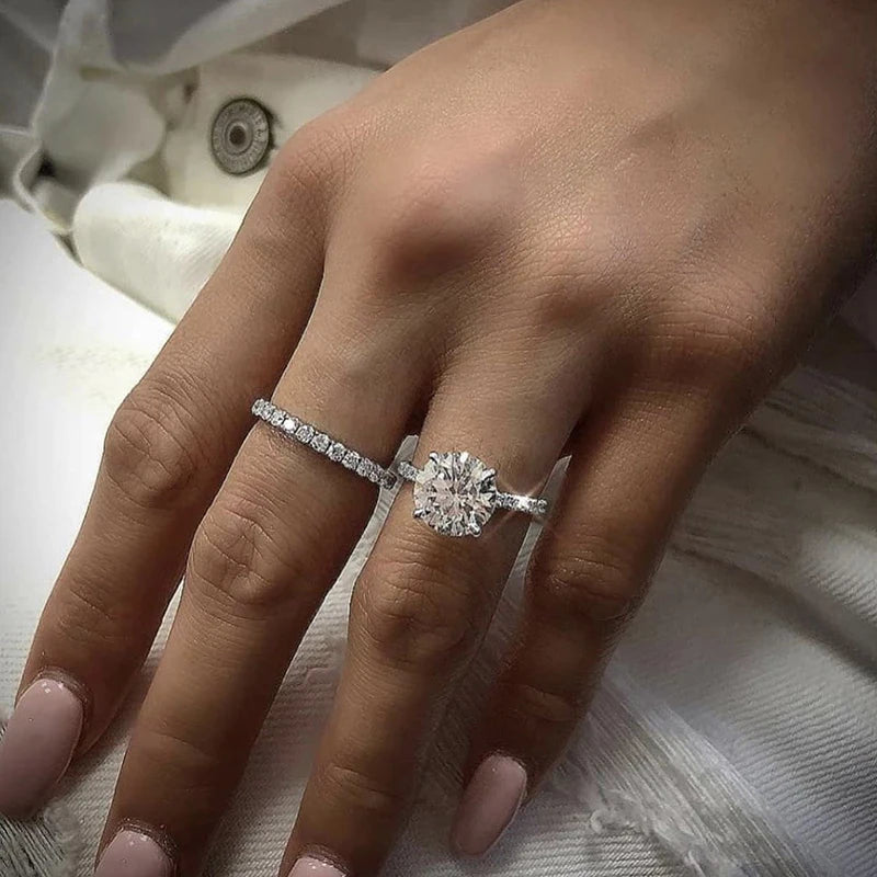 Huitan Trendy Female Set Rings with Brilliant Round Cubic Zircon Wedding Rings High Quality Silver Color Band Engagement Jewelry
