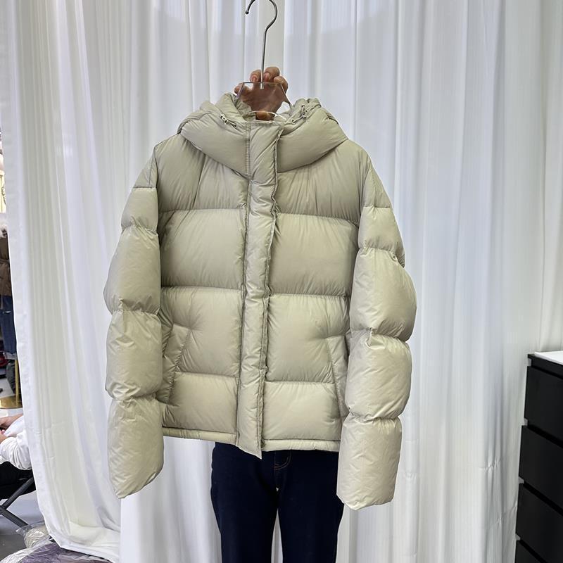 Short, Thick Cotton Jacket for Petite Women, 2026 Winter Trendy Fashion New Hooded Warm Puffer Jacket