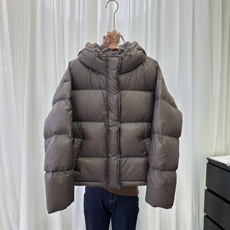 Short, Thick Cotton Jacket for Petite Women, 2026 Winter Trendy Fashion New Hooded Warm Puffer Jacket