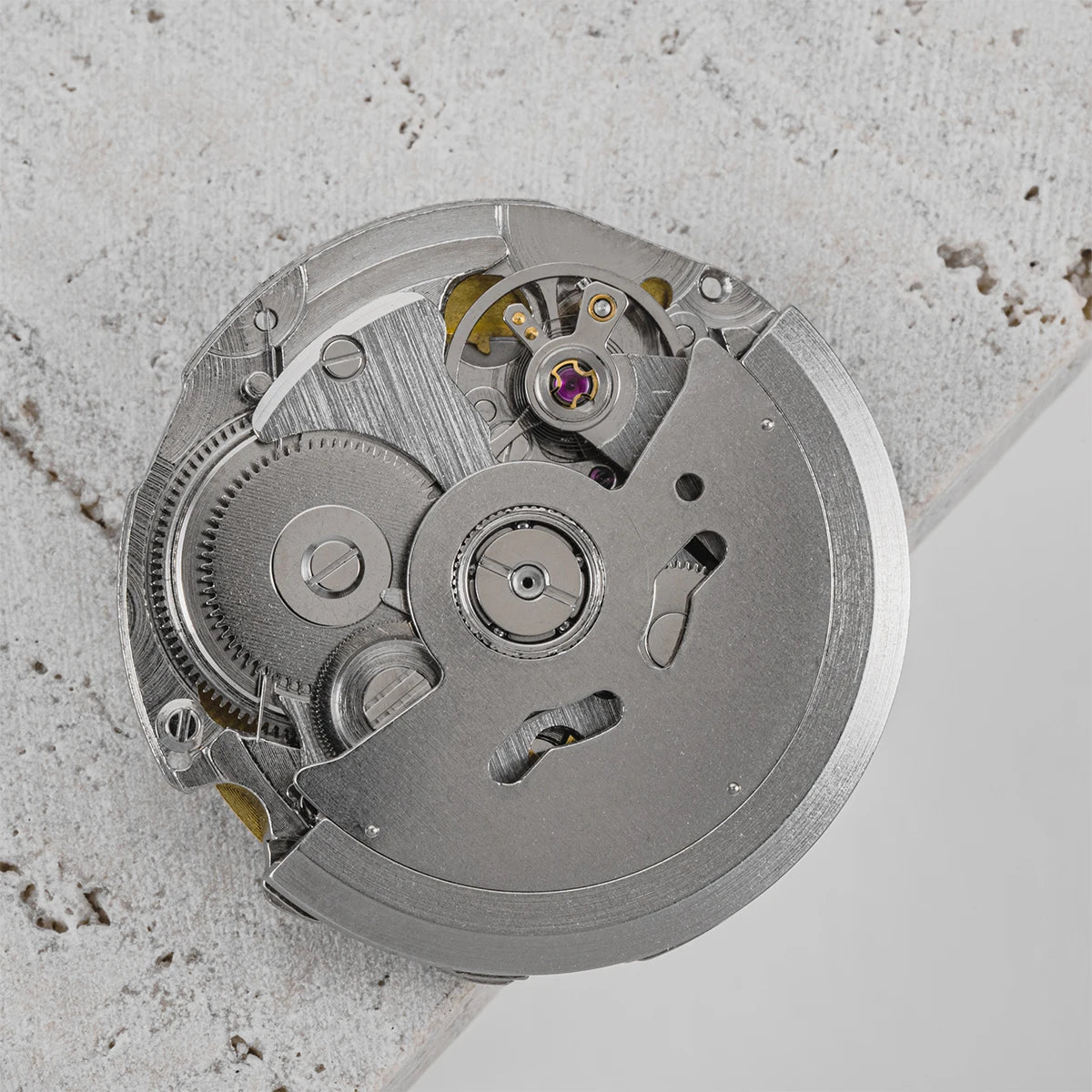 China NH35 Movement Can Replace The Japanese NH35 Movement Date At 3 o'clock Calendar High Accuracy Automatic Mechanical NH35A