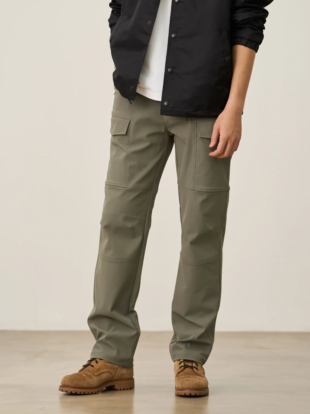SIMWOOD 2026 Spring New Loose Straight Water Repellent Softshell Pants Men Elastic Hiking Trouser