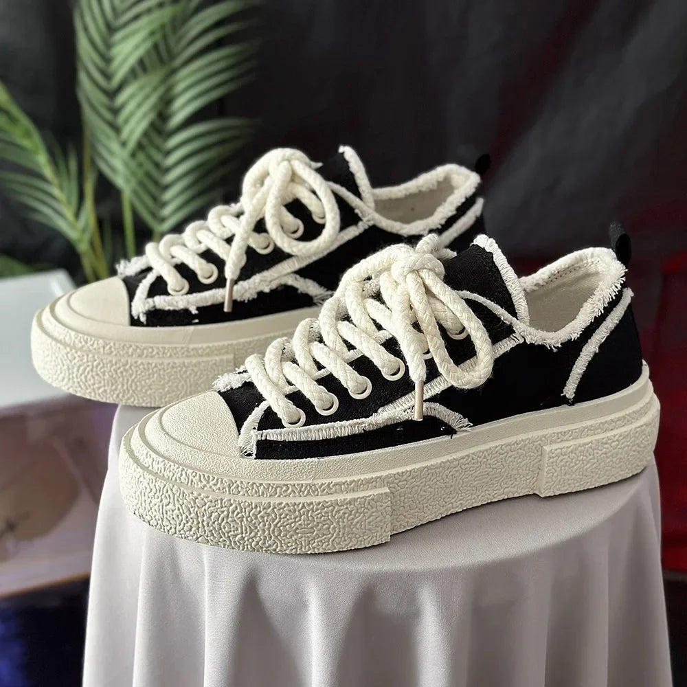 2026 Latest Men's and Women's Fashion Trendy Canvas Skateboarding Shoes Comfortable Thick Bottom Couple's Casual Sports Shoes