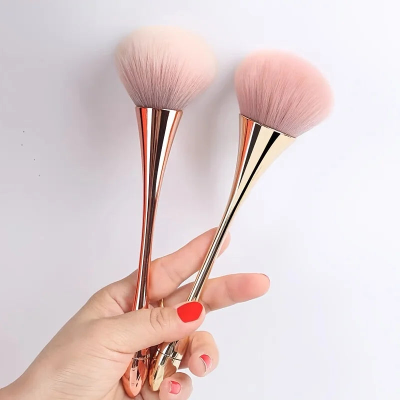 Luxurious nail brushes, new makeup brushes, blush brushes, nail brushes, dust brushes, and loose brushes
