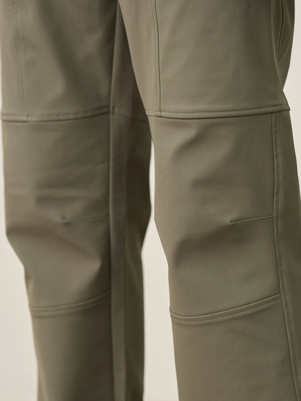 SIMWOOD 2026 Spring New Loose Straight Water Repellent Softshell Pants Men Elastic Hiking Trouser