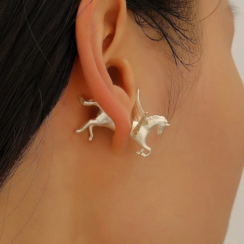 A Pair of Personalized Male Zodiac Pegasus Earrings, Trendy Women's Cute Pegasus Ear Studs, Fashionable Punk Jewelry Gifts