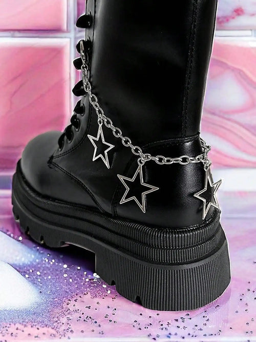 2 Pieces Hollow Star-Shaped Pendant Shoe Chain, Star-Shaped Boots and Shoe Accessories, Hollow Five-Pointed Star Exaggerated Pendant Titanium Steel Chain Shoe Chain Personalized Versatile Star Boots Shoe Accessories New Trend