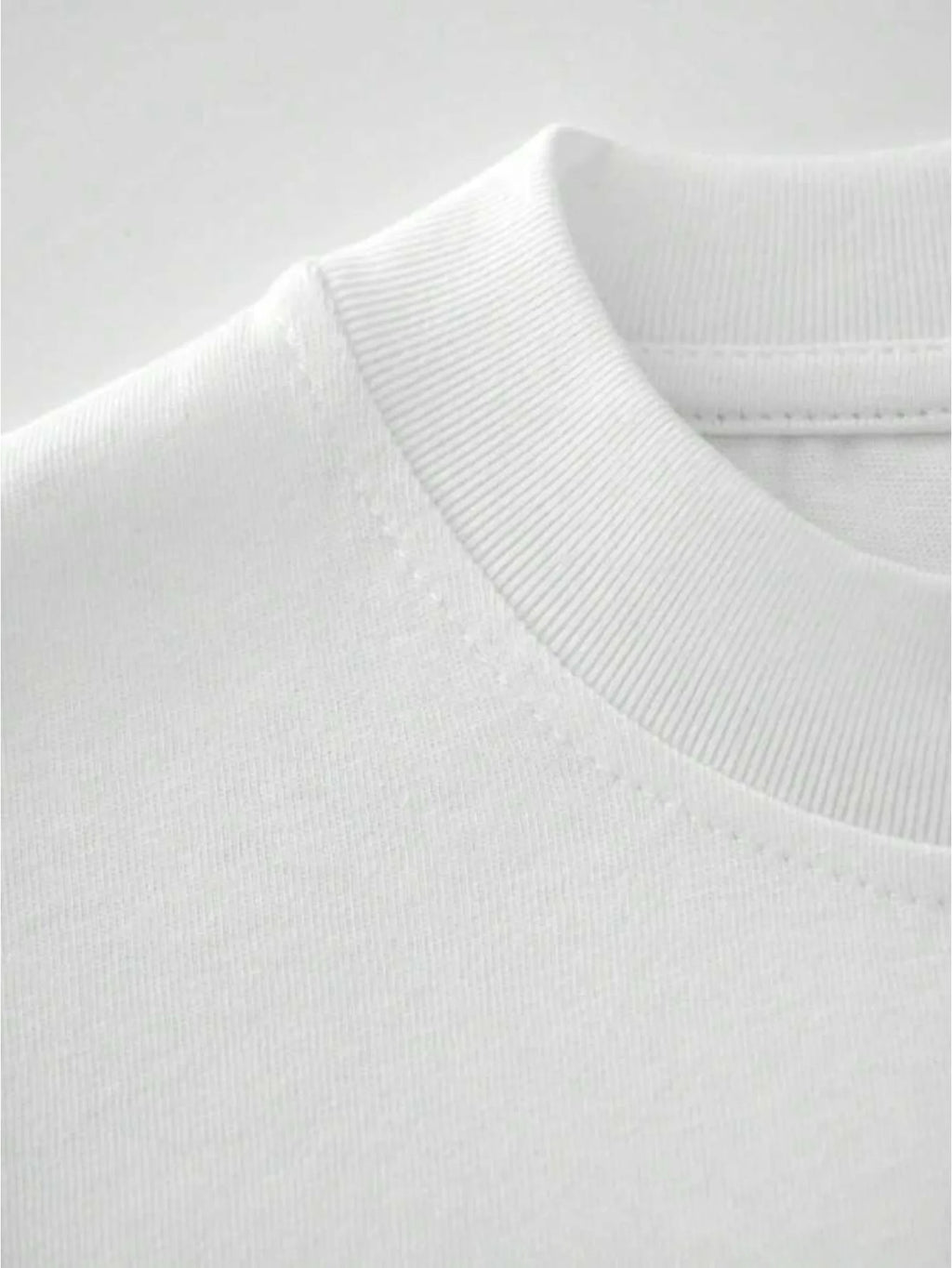 Men New Summer White 100% Cotton Loose-fitting T-shirt with Penguin Text Pattern Short-sleeved Round-neck Design Simple Style