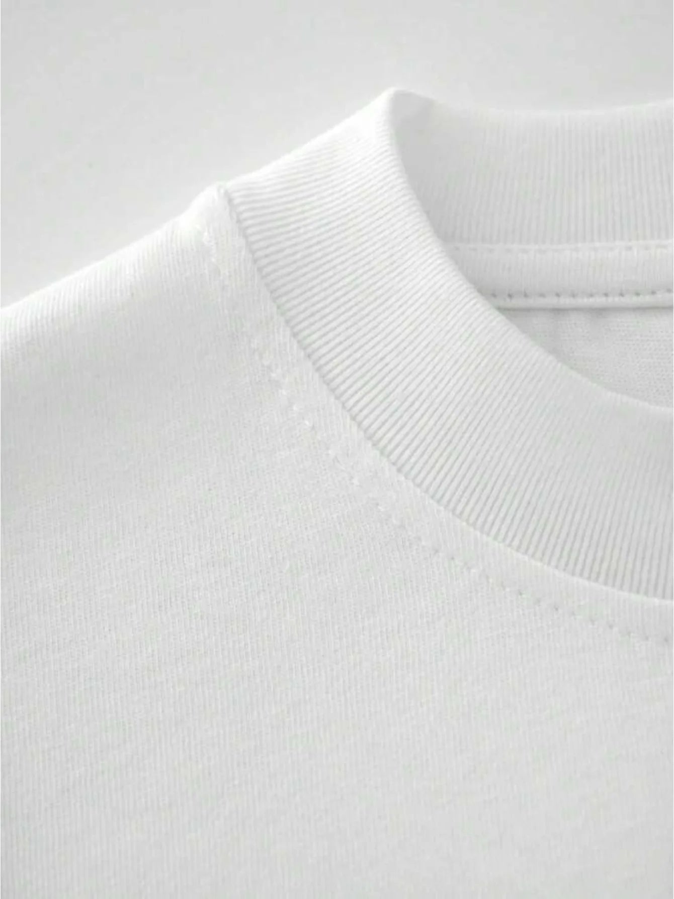 Men New Summer White 100% Cotton Loose-fitting T-shirt with Penguin Text Pattern Short-sleeved Round-neck Design Simple Style