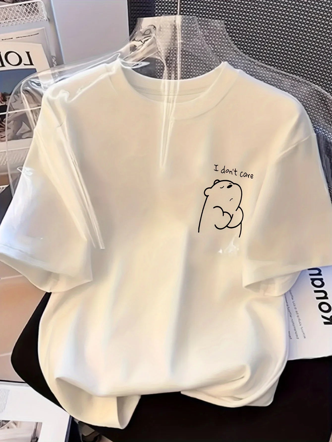 Men New Summer White 100% Cotton Loose-fitting T-shirt with Penguin Text Pattern Short-sleeved Round-neck Design Simple Style