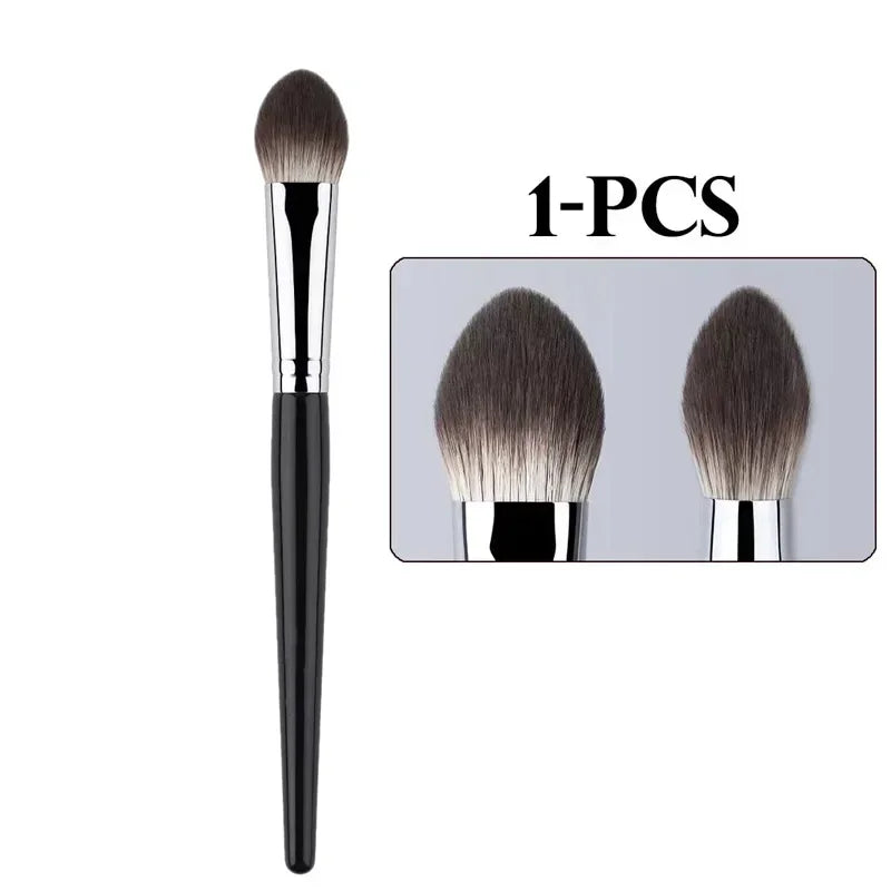 1/2PCS Peach Heart Blusher Brush - Precision Flat Applicator for Powder/Cream/Liquid, Vegan & Cruelty-Free Makeup Tool