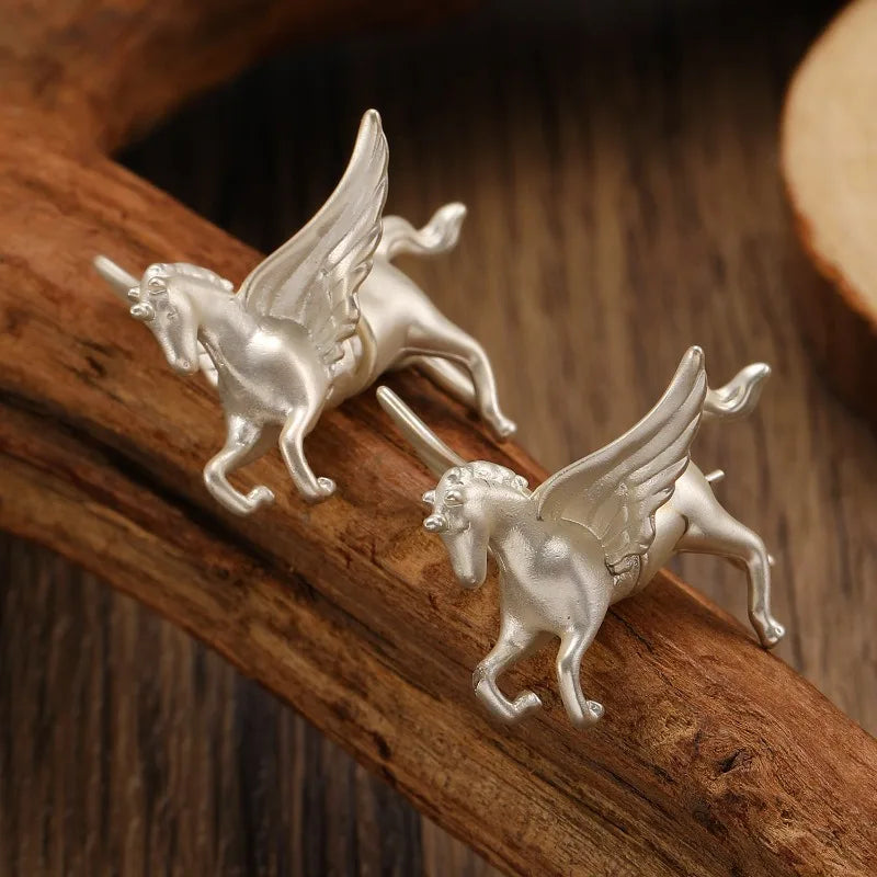 A Pair of Personalized Male Zodiac Pegasus Earrings, Trendy Women's Cute Pegasus Ear Studs, Fashionable Punk Jewelry Gifts