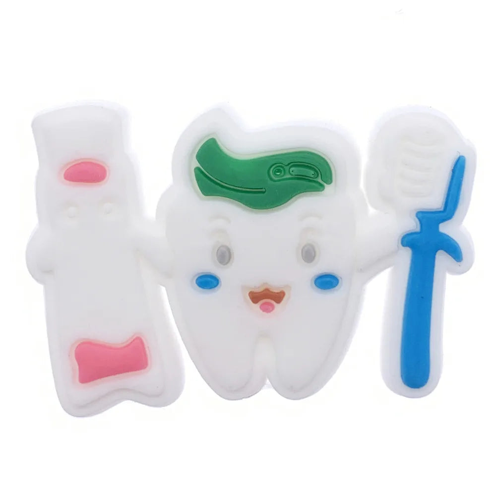 1PCS Cartton Medical Treatment Series Garden Shoe Accessories Doctor Gifts Needle Stethoscope Shoe Charms Nurse Slippers Decor